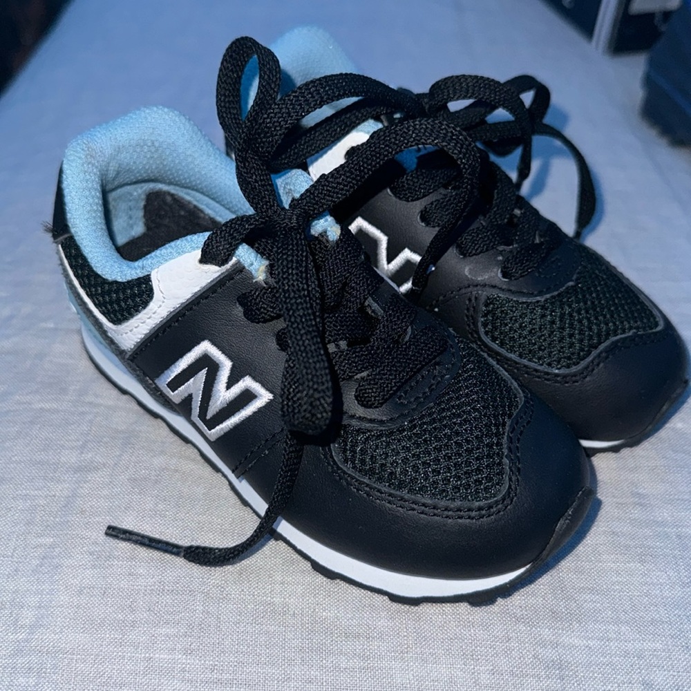 Toddler New Balance Sneakers blue black and white size 8.5